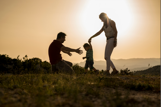 Crianza: Guía y Legado de los Padres a sus Hijos