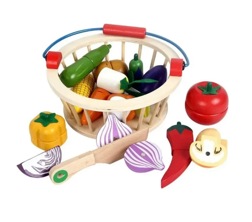 Canasta de frutas, magnéticas, con su cuchillo y pelador en madera (12m+)