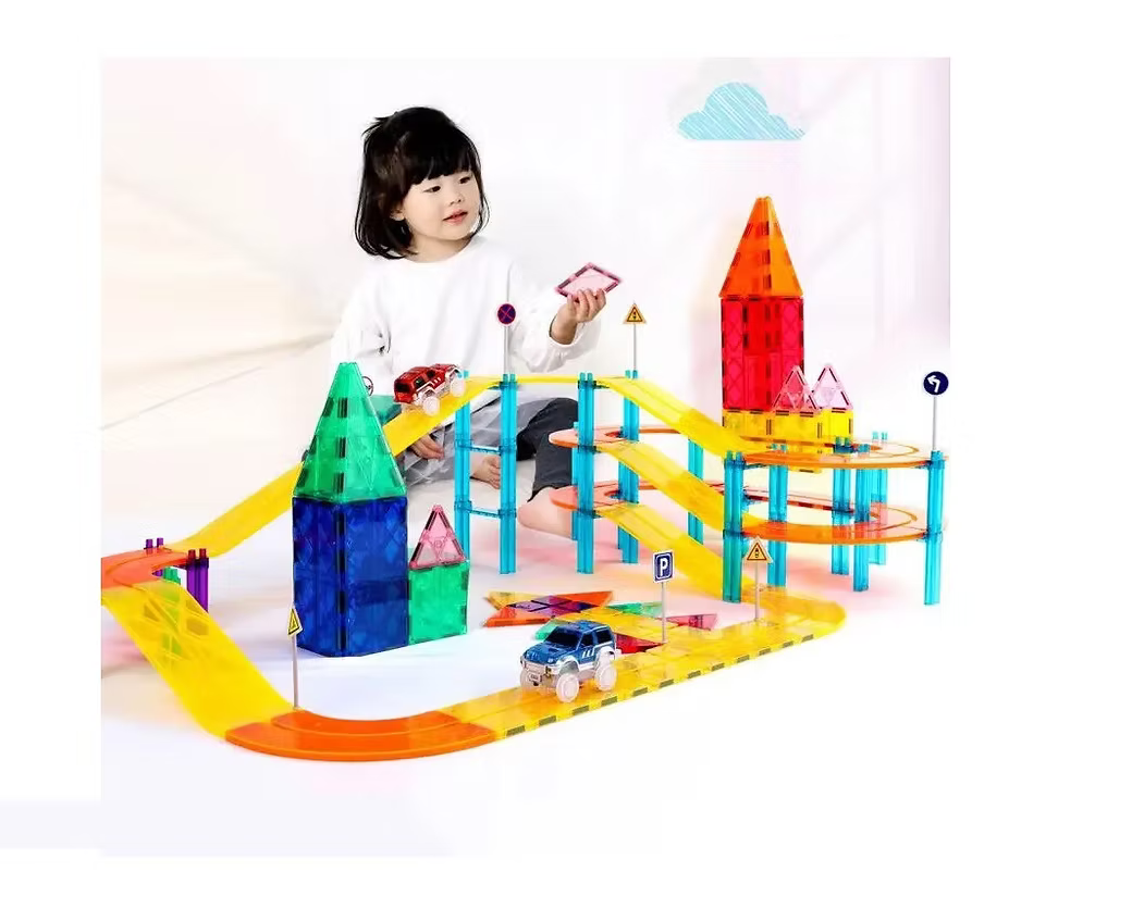 Pista de Magna tiles, con carritos automáticos (3+)